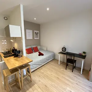 Apartment Place De Metz, Hyper-centre Grenoble, 25 M2, Grenoble